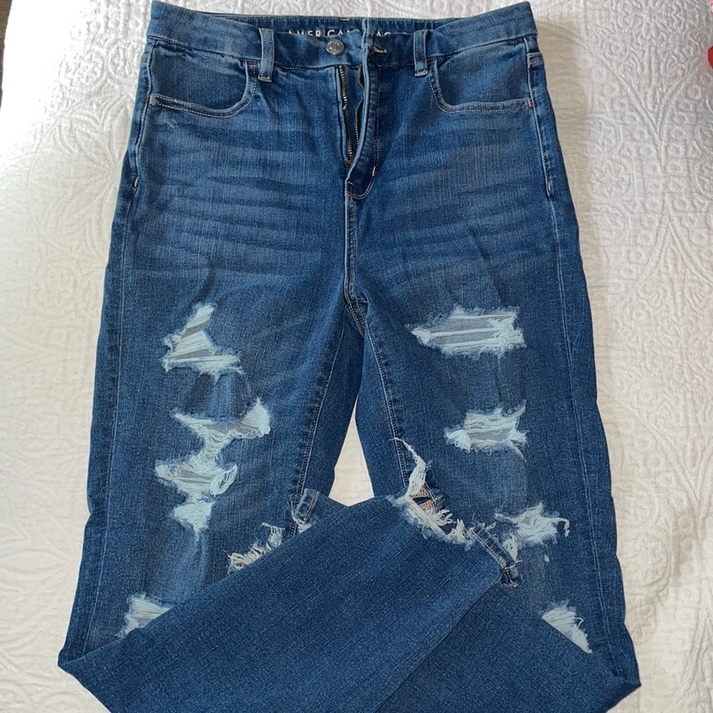 American Eagle The Dream Jean Curvy Super Hi-Rise Jegging with Distressing